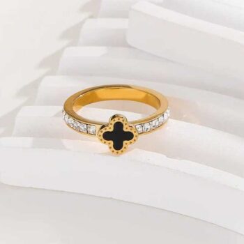 Clover Noir Ring